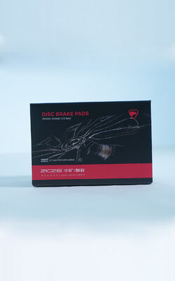 बेहतर ब्रेक प्रदर्शन बीएमडब्ल्यू ब्रेक पैड सेट के साथ सिरेमिक सामग्री और बीएमडब्ल्यू कारों के लिए शामिल शिम