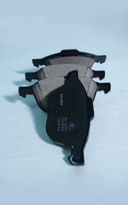 FD-12345 फोर्ड कम धूल वाले वाणिज्यिक वाहनों के लिए सिरेमिक ब्रेक पैड सेट 4